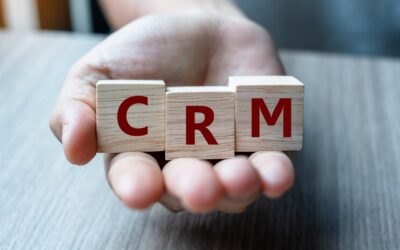 CRM w małej firmie. Jak wybrać funkcje, uporządkować kontakty i połączyć system z pocztą?